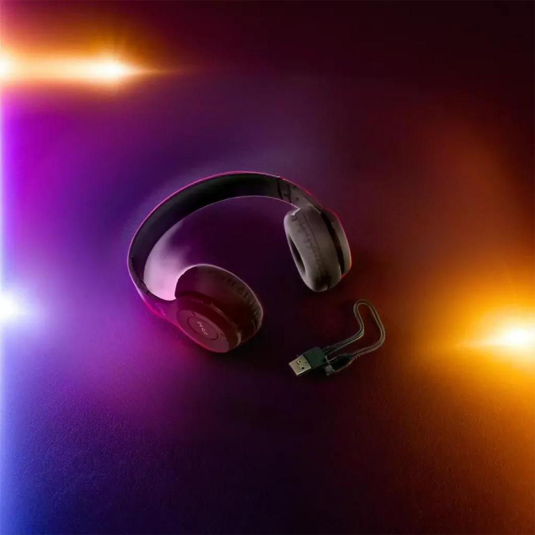 Beat's Wireless Over-Ear Headphones with Microphone - Black