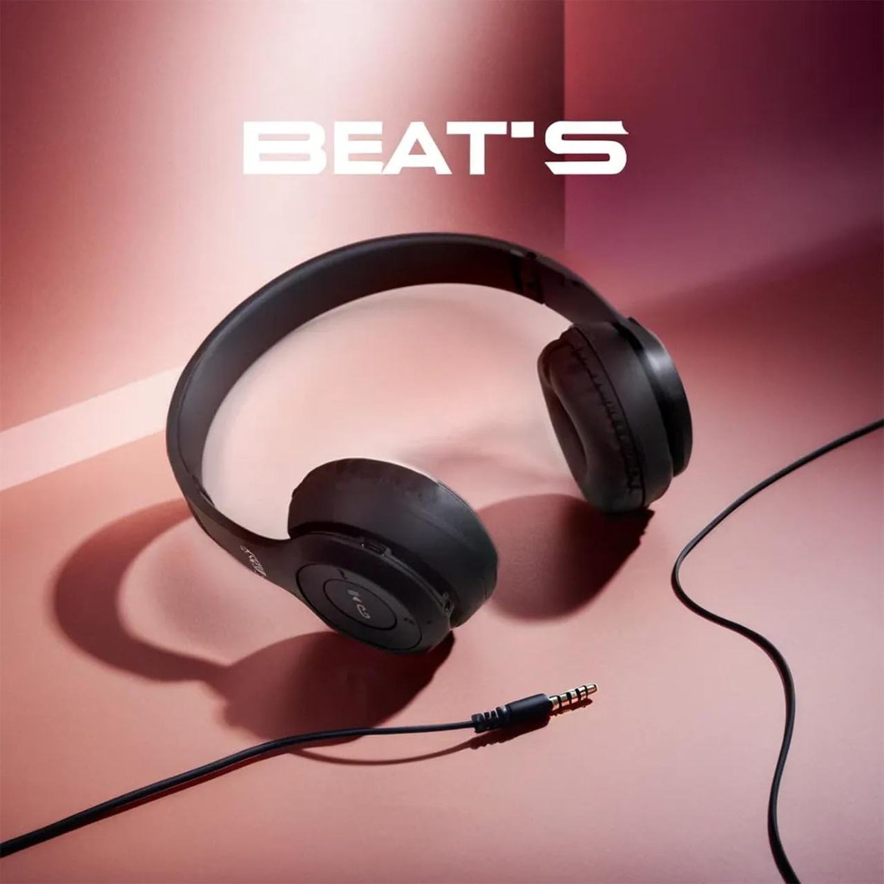 Beat's Wireless Over-Ear Headphones with Microphone - Black