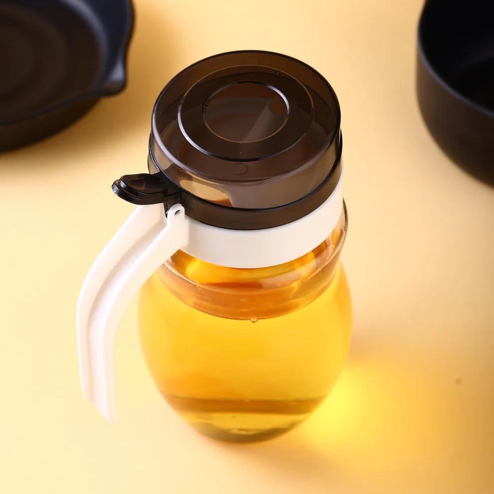 Oil Dispenser Plastic with small nozzle 650ml