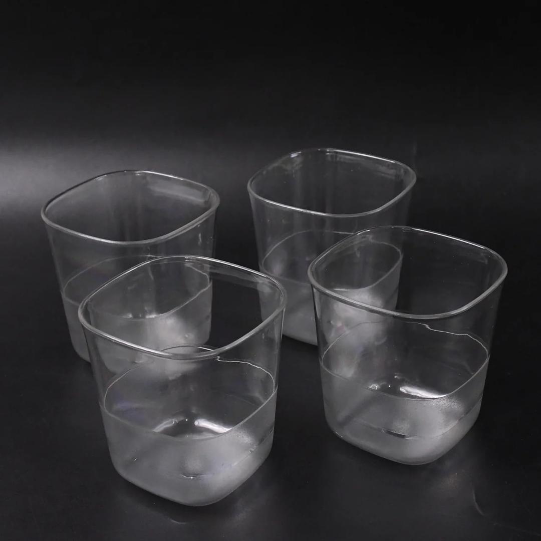 Transparent Premium Jug with Elegant Handle & 4 Plastic Glasses (2000 ML Approx)